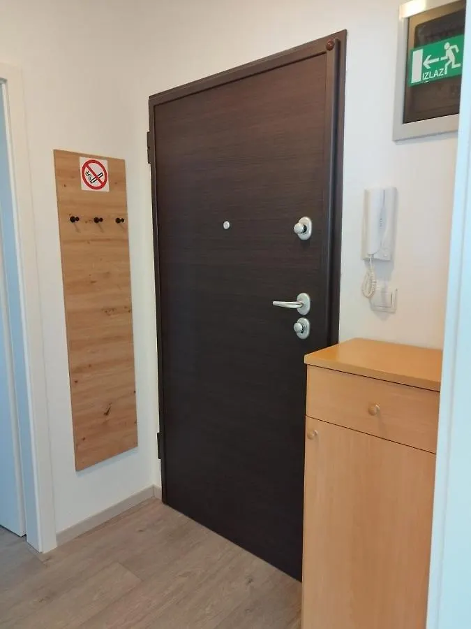 Apartment Luka Pula