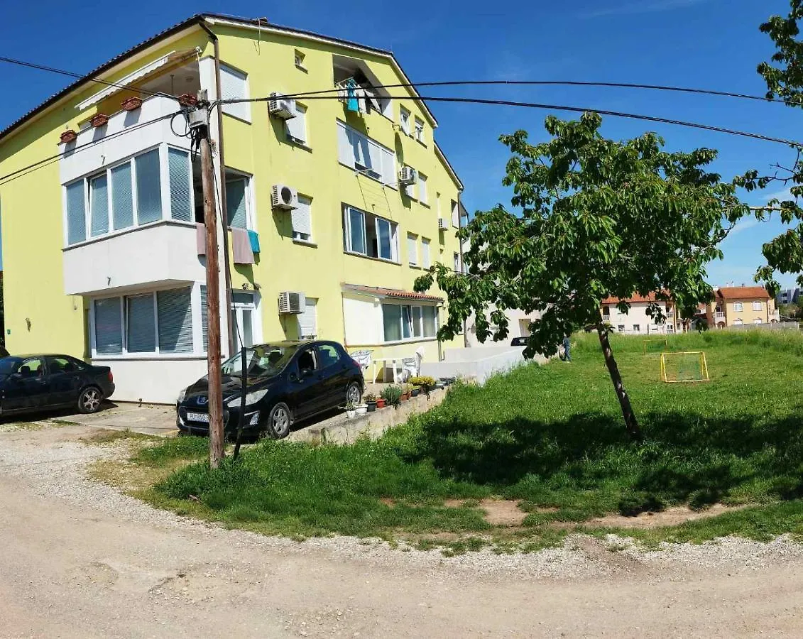 Apartment Luka Pula